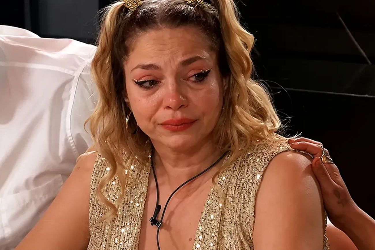 Tamara Paganini rompió en llanto al recibir un mensaje del exterior.