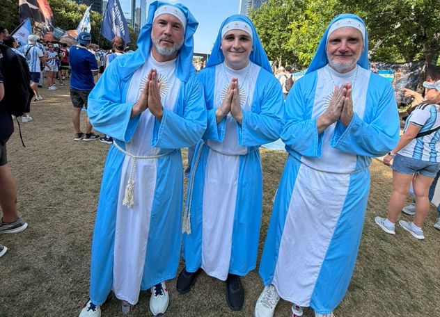 El Mundial tiene el sello de los hinchas cordobeses en cada ciudad donde juega Argentina.