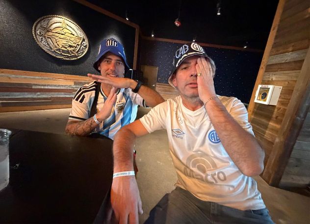 El Mundial tiene el sello de los hinchas cordobeses en cada ciudad donde juega Argentina.