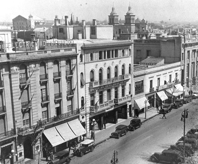 El Teatro Real cumple 99 años y lo festeja este martes.