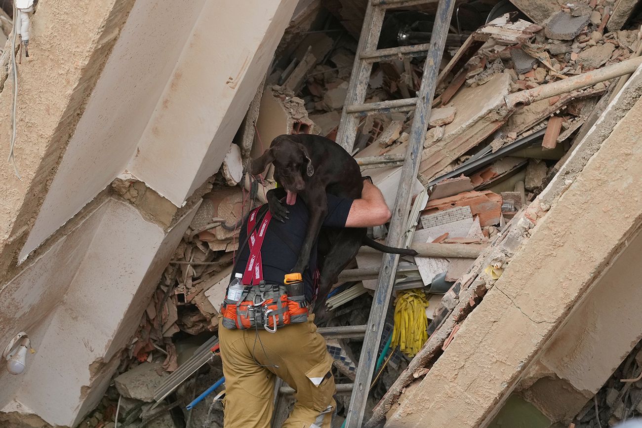 Continúan las operaciones de búsqueda y rescate en La Guaira, Venezuela.