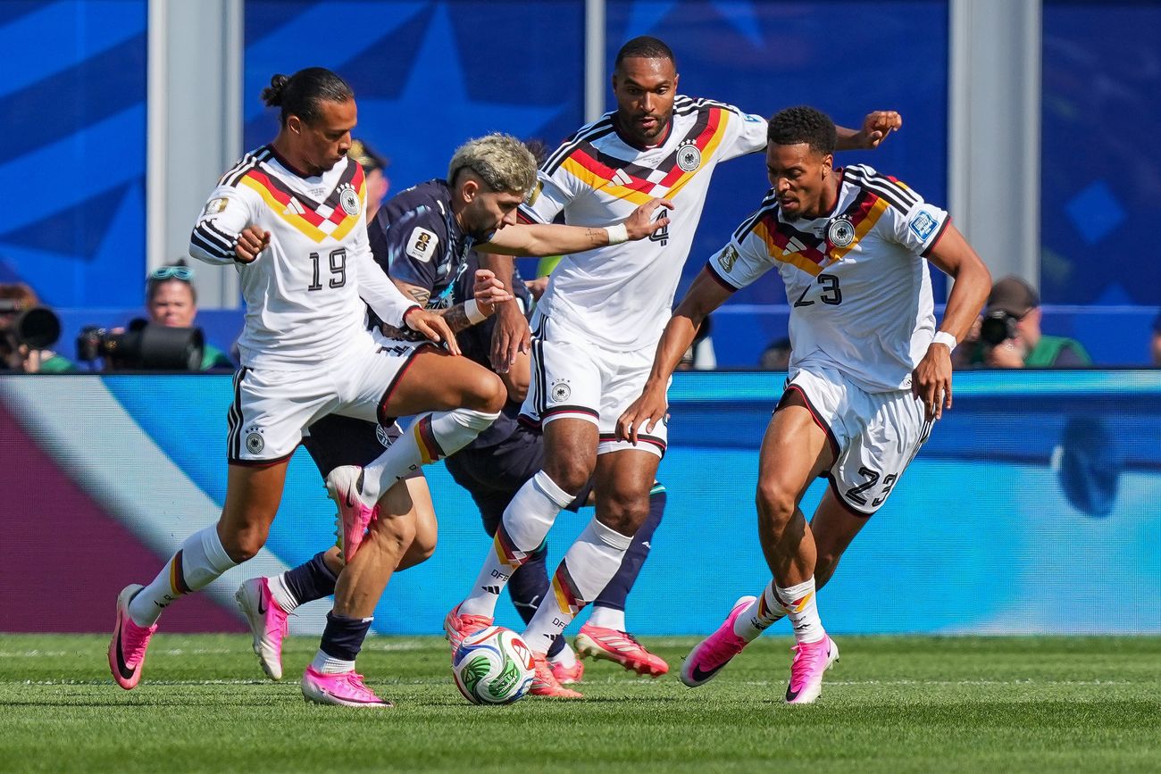 Alemania y Paraguay se enfrentan por el pase a los octavos de final del Mundial. (AP)
