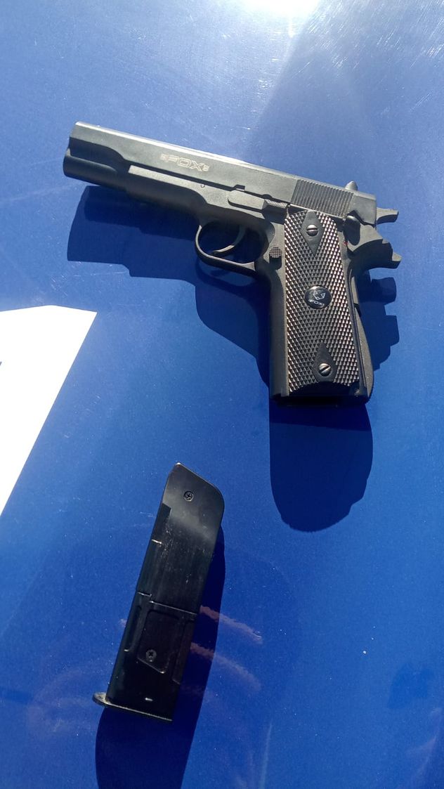 Un alumno llevó un arma de aire comprimido a un colegio de Córdoba