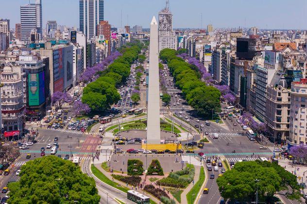 Buenos Aires combina miradores en altura, cultura y una gastronomía premiada mundialmente.