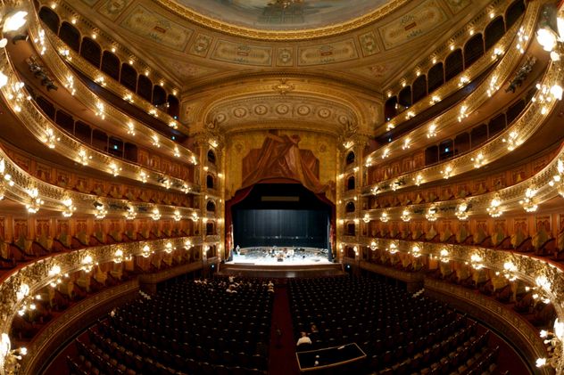 El Teatro Colón es considerado uno de los escenarios con mejor acústica del planeta para la lírica y la danza.