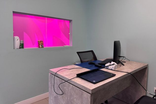La Clínica Privada Saint Michel y Hologramas Psi formalizaron una alianza para fortalecer la formación profesional, la capacitación continua y la atención integral en salud mental.