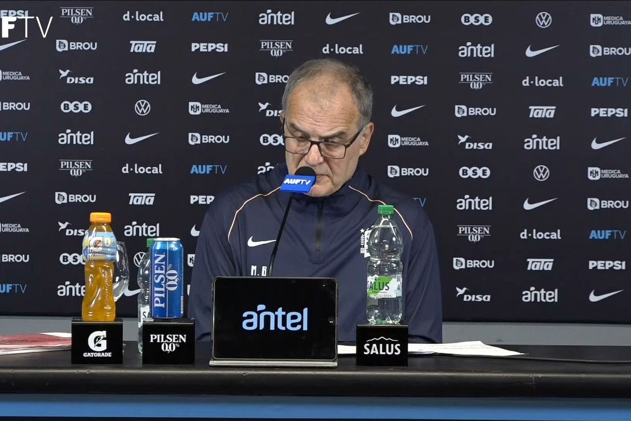 Bielsa y su conferencia en Uruguay.