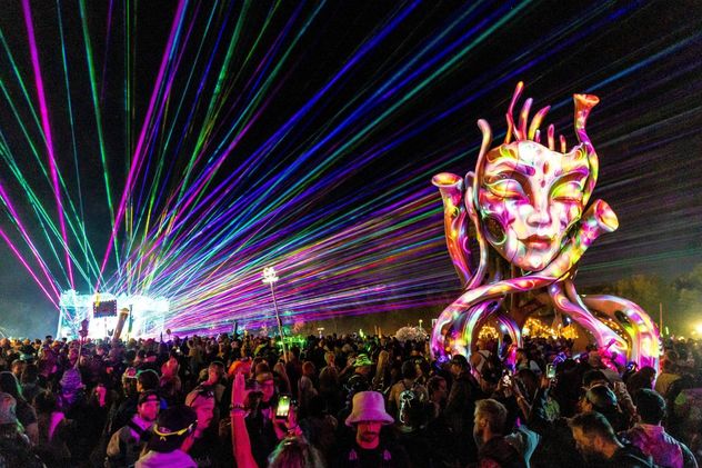 Imágenes del festival de música Electric Forest, en Michigan, Estados Unidos.