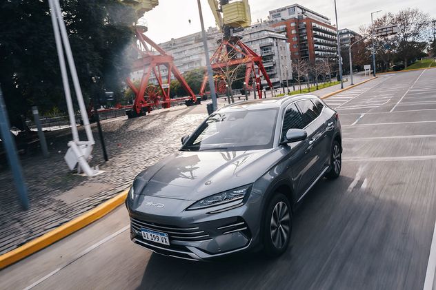En modo eléctrico puede recorrer más de 105 km y alcanzar una autonomía combinada de hasta 1.105 km.