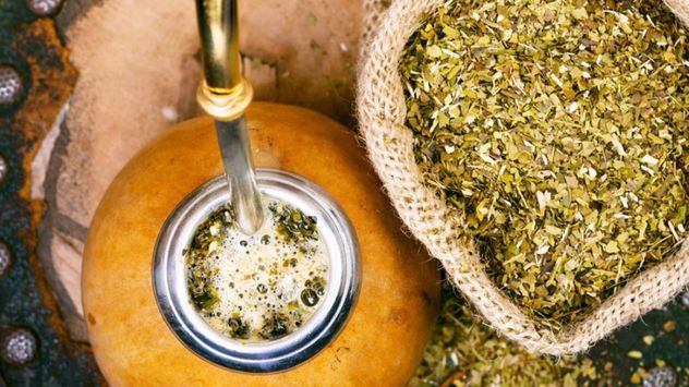 La llamada "pálida del mate" no es un diagnóstico médico, sino una forma popular de describir un conjunto de síntomas que pueden aparecer tras consumir grandes cantidades de yerba mate o hacerlo en determinadas condiciones.