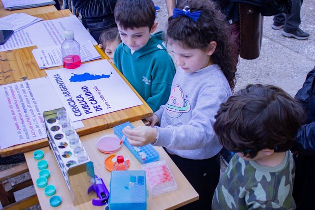 Vacaciones de invierno. La Facultad de Ciencias Químicas ofrece actividades para toda la familia.