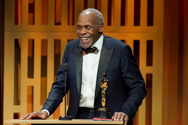 Danny Glover.
