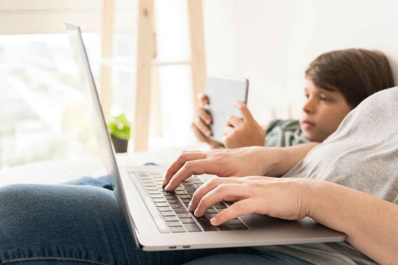 Educación digital. Sostienen que es necesario para acompañar las iniciativas de restricción de su uso.