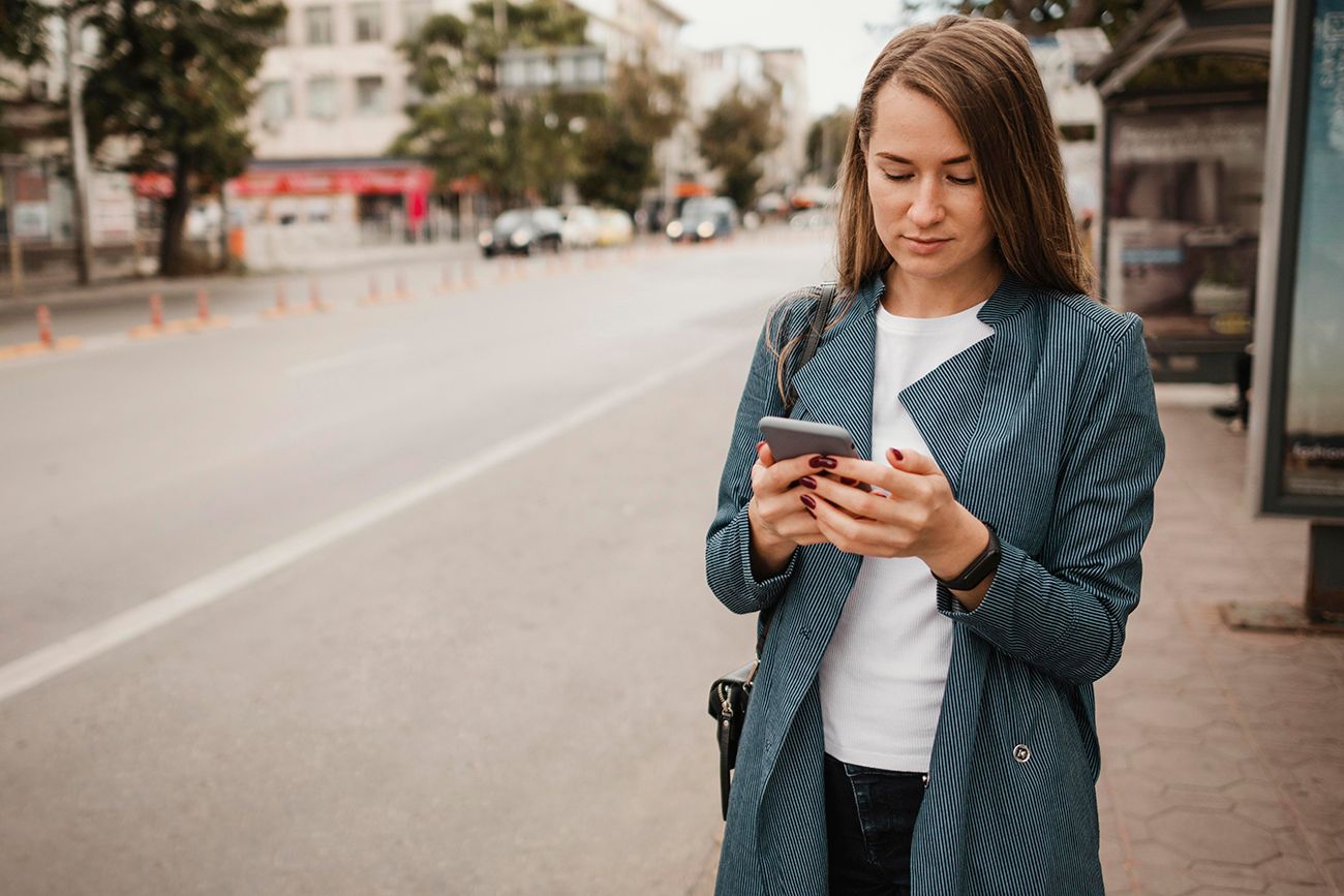 Cada vez más mujeres trabajan y utilizan apps de transporte.