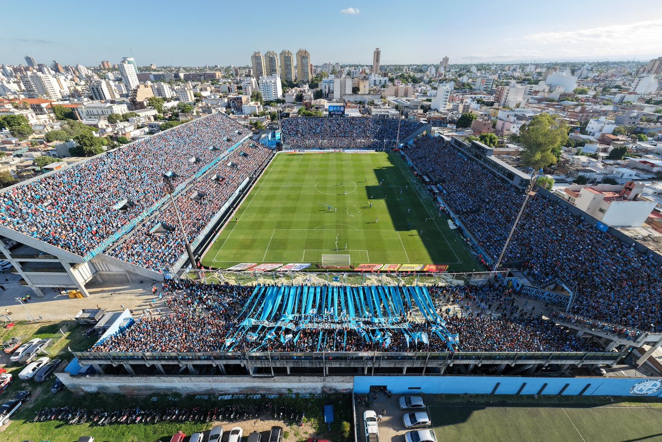 Gigante de Alberdi.Con la tribuna Cuellar Baja ya agotada, rige la Prioridad 3 para socios/as que buscan asegurar su lugar y llevarse la medalla de campeón de regalo.