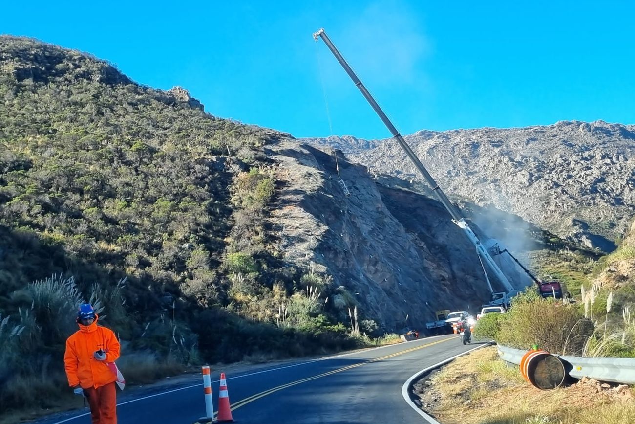 Ruta de las Altas Cumbres: ejecutan tareas en laderas para evitar riesgos de derrumbes