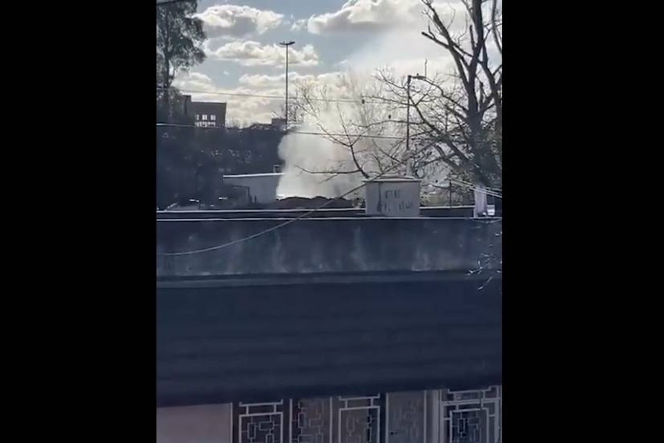 Buenos Aires. Una retroexcavadora rompió un caño y provocó una fuga de gas en la autopista Dellepiane.