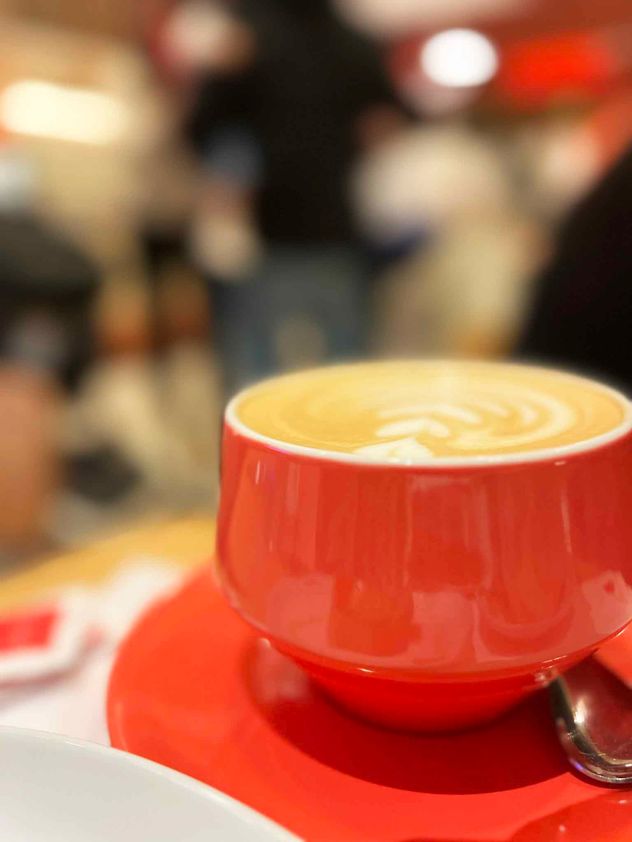 Una cafetería de especialidad que ofrece una experiencia integral cuidando todos los detalles. (LVI)