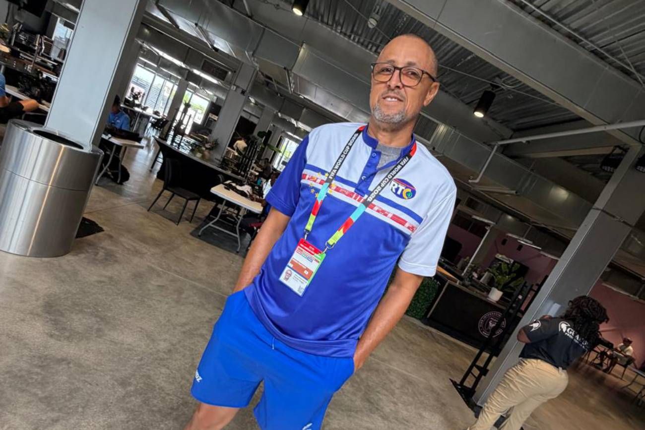 El periodista de Cabo Verde que habló con La Voz.