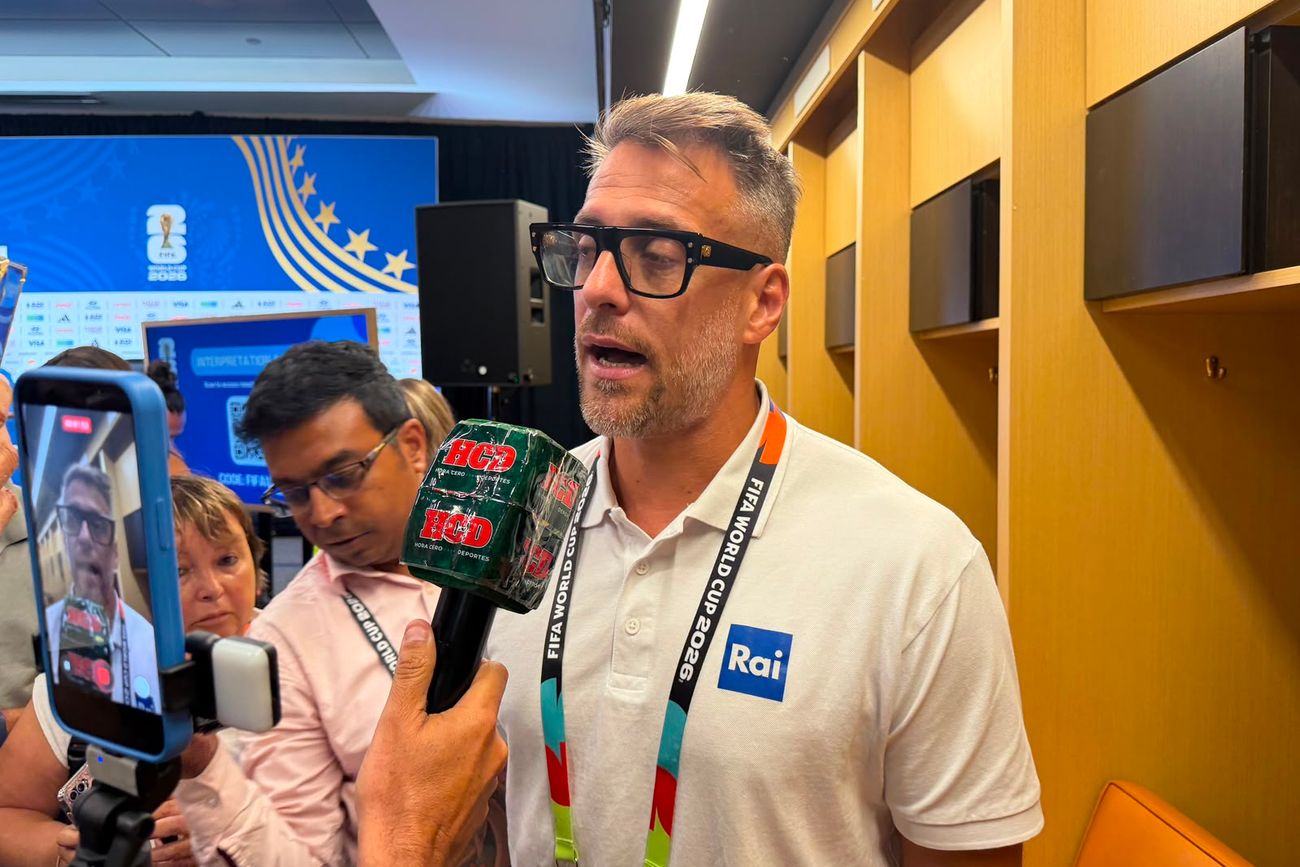 Quién era el periodista que hizo emocionar a Scaloni en plena conferencia del Mundial