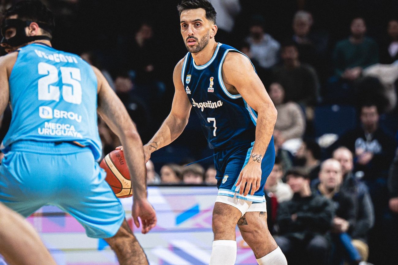 Facundo Campazzo, el capitán cordobés que llegó a los 101 partidos en la selección frente a Uruguay. (Fiba)