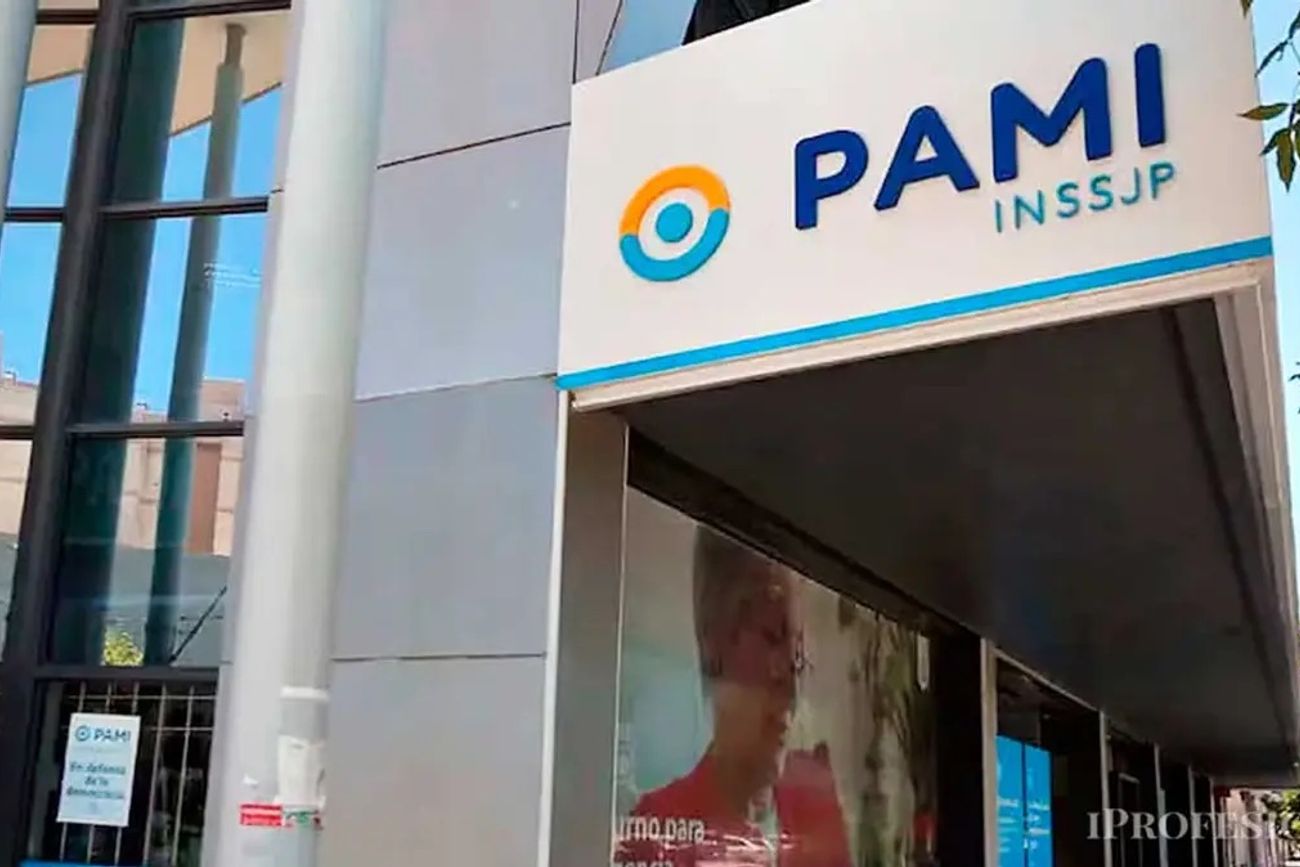 Crecen los reclamos por la falta de pago de atención a afiliados de Pami en el sistema público provincial