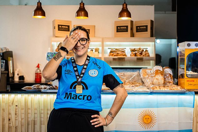 Para llevar con orgullo, con cada renovación te llevas la medalla de Campeón.