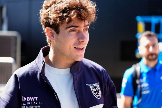 Franco Colapinto, este jueves en el paddock en Silverstone.