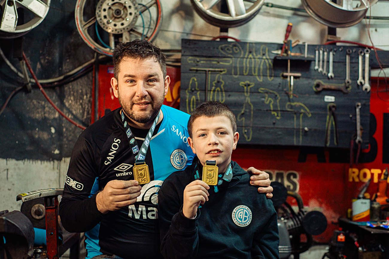Para llevar con orgullo, con cada renovación te llevas la medalla de Campeón.