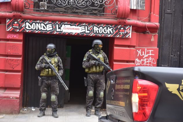 La Fuerza Policial Antinarcotráfico allanó este viernes el local de Wachitas, en Nueva Córdoba.