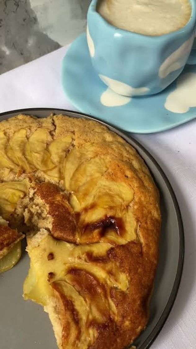 Pan de manzana en sartén: la receta fácil que está lista en 5 minutos y no necesita horno.