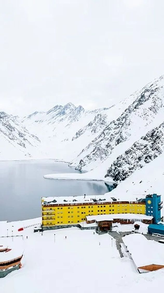 Esquiar en Chile: cuánto cuesta pasar un día en Portillo, el centro de esquí más elegido por los argentinos.