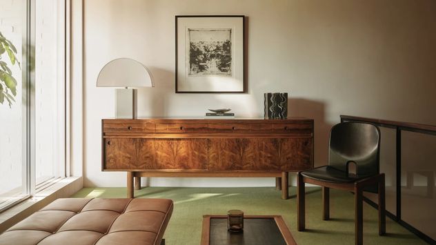 Mid-century modern: cómo es el estilo que marca la decoración de livings en 2026.