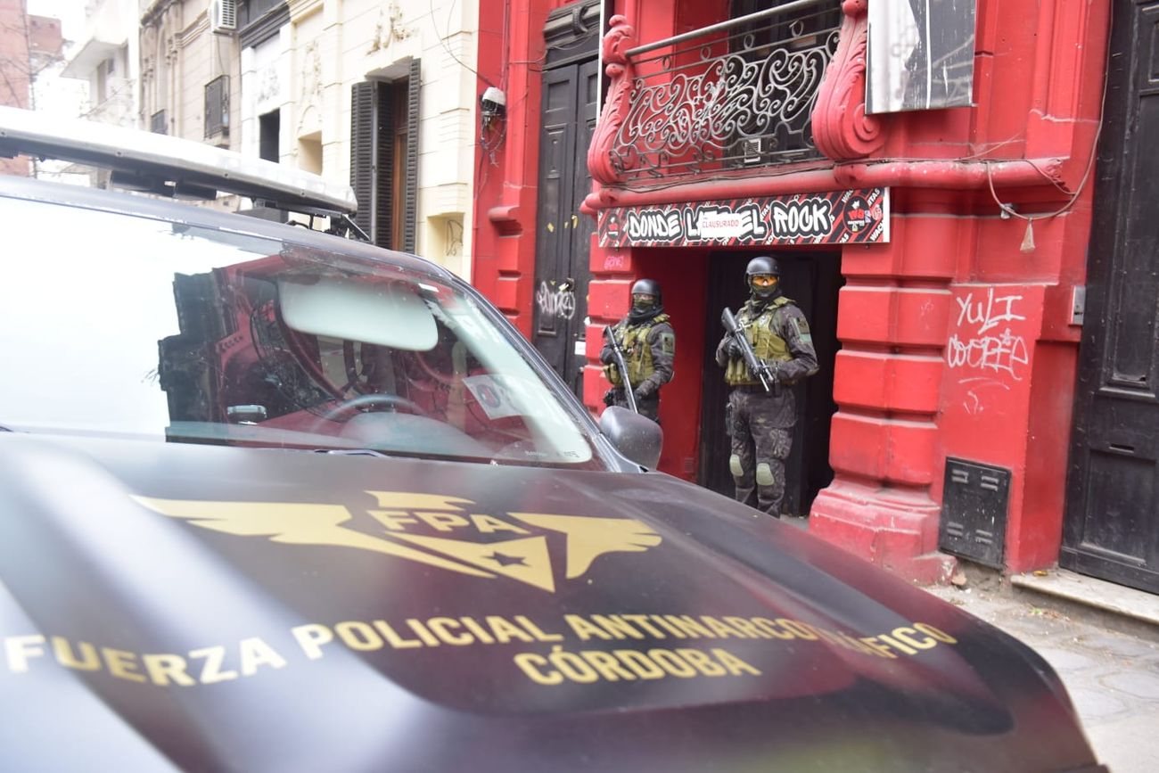 La Fuerza Policial Antinarcotráfico allanó este viernes el local de Wachitas, en Nueva Córdoba. 
