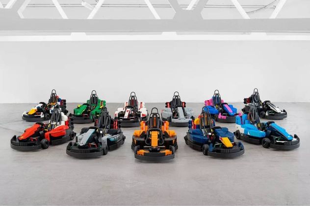 Los autos LEGO para el desfile de los pilotos de Fórmula 1 en Silverstone disparó duras críticas de Max Verstappen.
