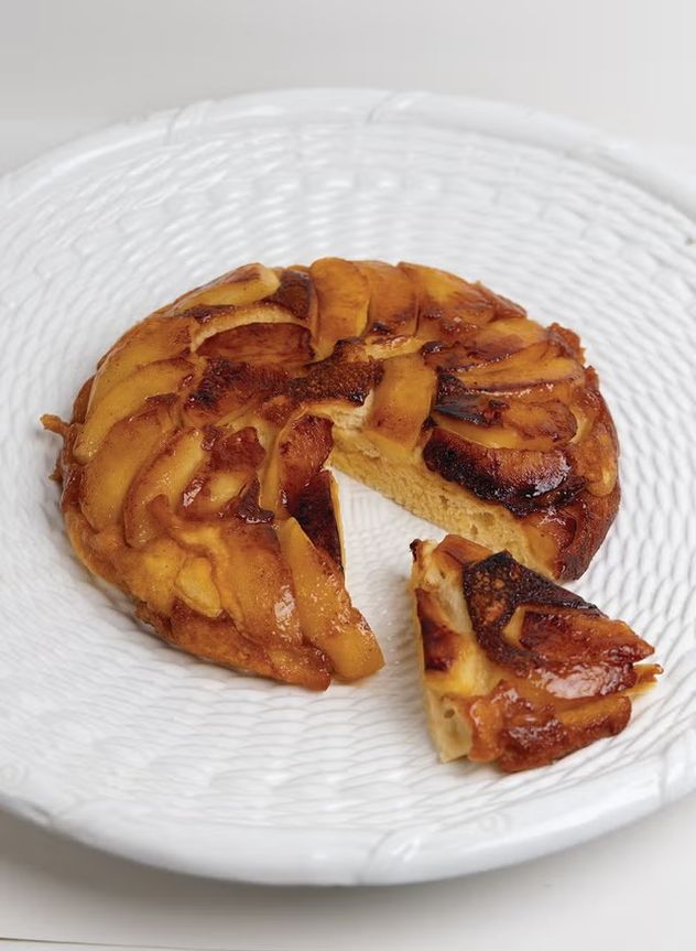 Pan de manzana en sartén: la receta fácil que está lista en 5 minutos y no necesita horno.