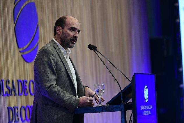 Disertación de Nicolás Gadano, economista jefe de Empiria Consultores, en la Bolsa de Comercio de Córdoba.