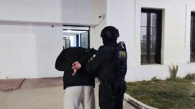La FPA desbarató organizaciones narco en Cruz del Eje, San Francisco y Santa Fe: hay nueve detenidos.