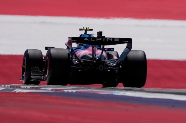 Franco Colapinto busca mejorar con Alpine en Silverstone, pero les está constando encontrar la puesta a punto.