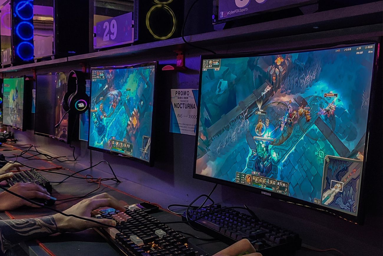 Cyber Fox e-Sports, uno cyber que aún está abierto en la ciudad de Córdoba.