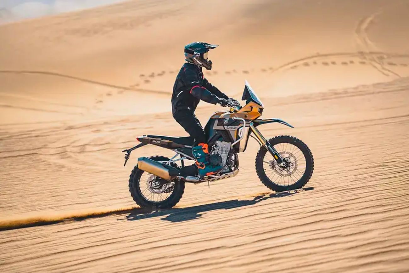 Kove 800 Rally.