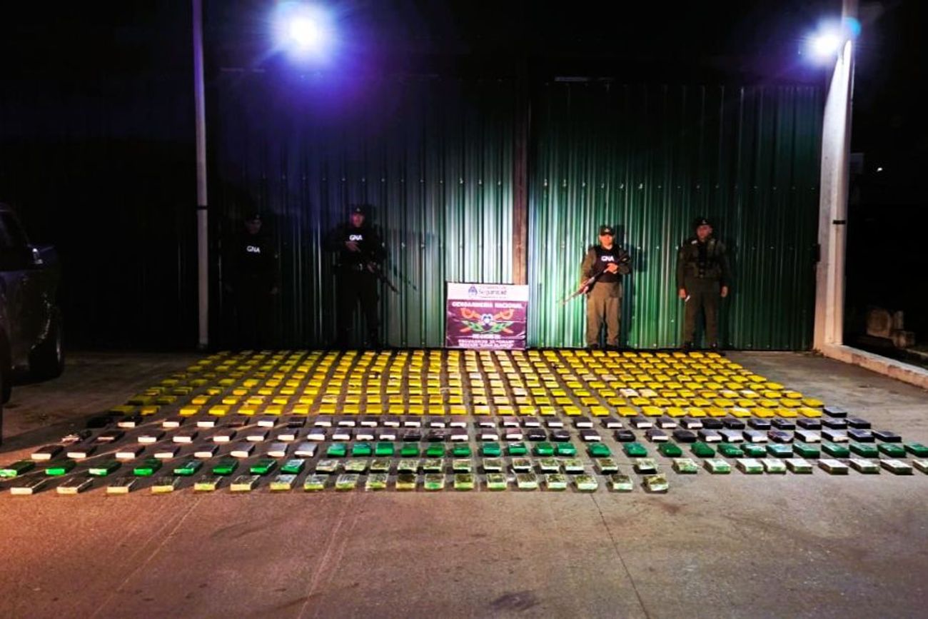 Los 410 kilos de cocaína incautados. (Gendarmería Nacional/Fiscales.gob.ar)
