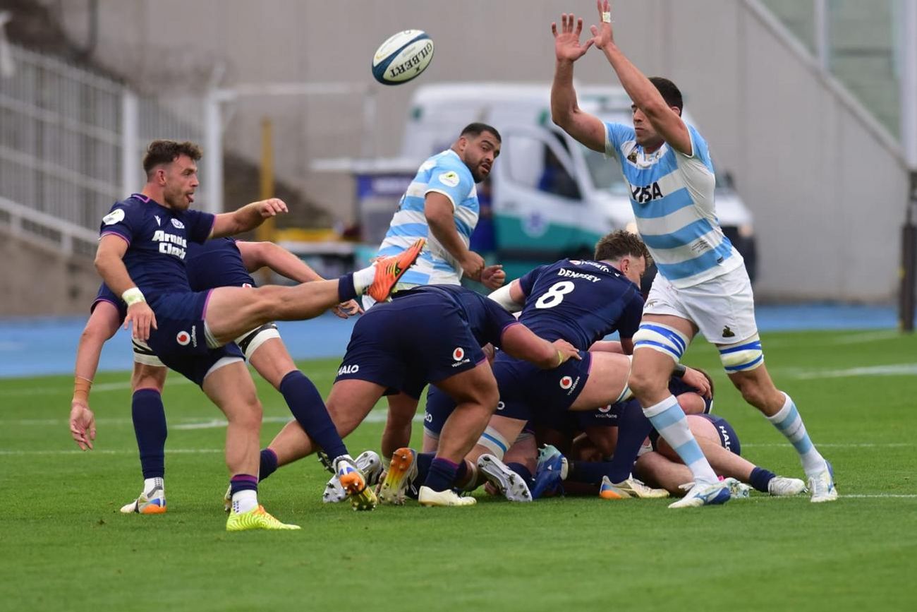 Los Pumas se enfrentan al seleccionado de Escocia en el Estadio Kempes.