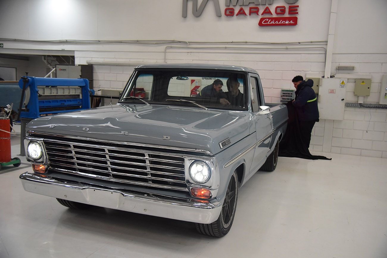 El después de la Ford F-100 restaurada por Maipú Garage Clásicos.