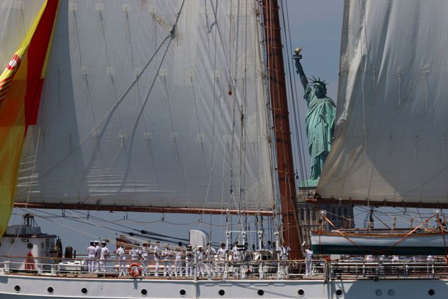 Desfile Internacional de Velas, parte de Sail250, una concentración de grandes veleros y buques militares, el sábado 4 de julio de 2026, en Nueva York. 