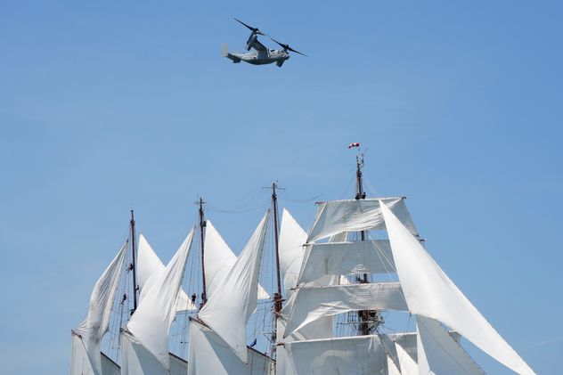 Desfile Internacional de Velas, parte de Sail250, una concentración de grandes veleros y buques militares, el sábado 4 de julio de 2026, en Nueva York. 