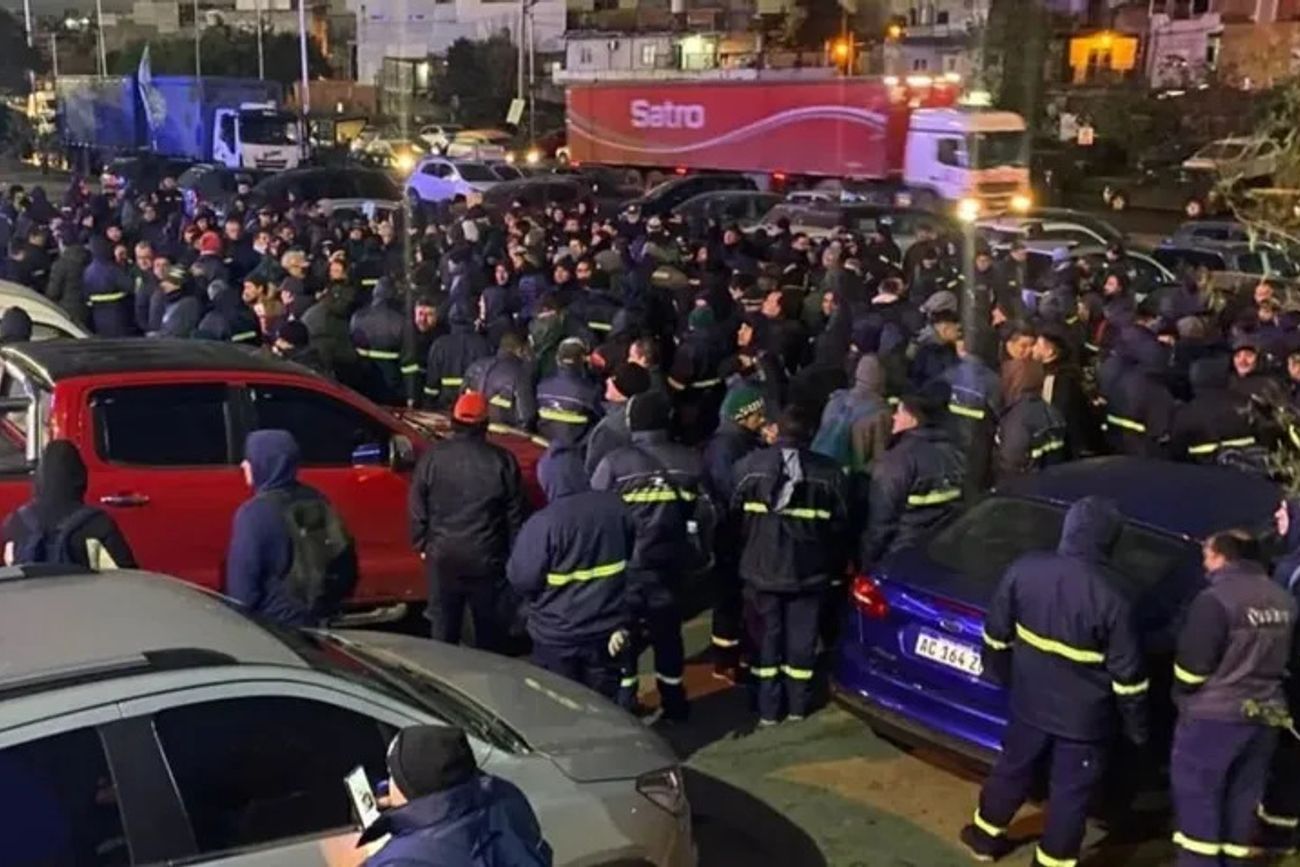 Los trabajadores de Express Beer reclaman su reincoporación o las indemnizaciones.