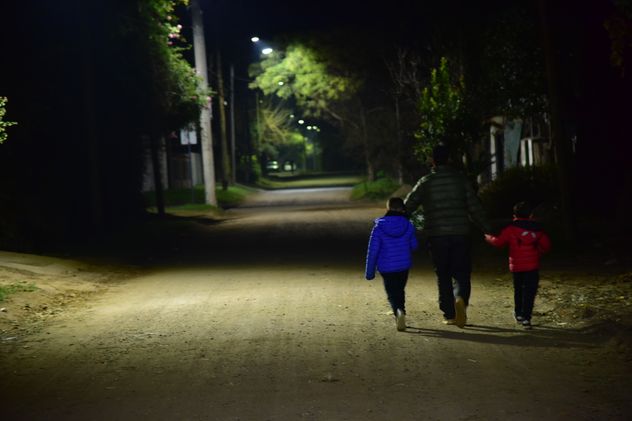 Vecinos usan el acceso peatonal para cuzar la calle. (Javier Ferreyra/ La Voz)