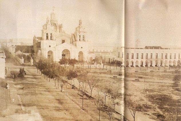 Una imagen de la ciudad de Córdoba hacia 1810. Ya habían pasado entonces 237 años de la fundación. 