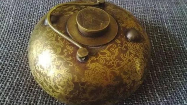El Tang Po Zi fue durante siglos una de las formas más utilizadas para calentar la cama antes de dormir, especialmente en los inviernos más fríos.